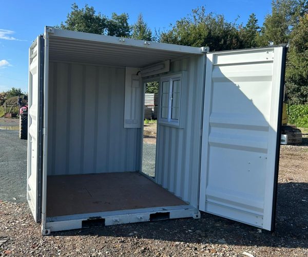 NEW Cabin/Container