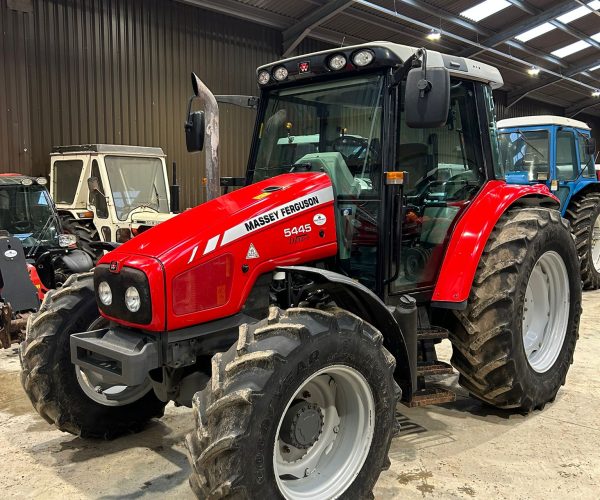 Massey Ferguson 5445