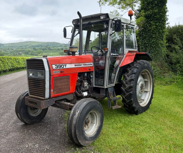 Massey Ferguson 390T