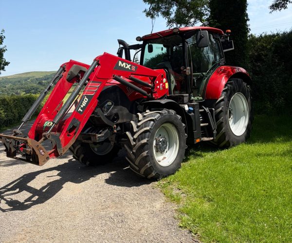 Case IH Maxxum 115 + Loader