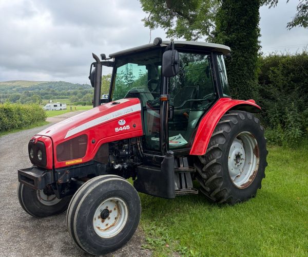 Massey Ferguson 5445
