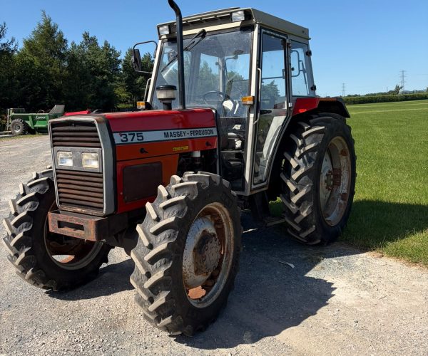 Massey Ferguson 375