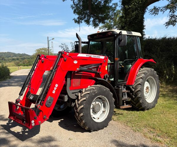 Massey Ferguson 5455 + Loader