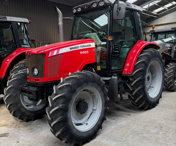 Massey Ferguson 5455